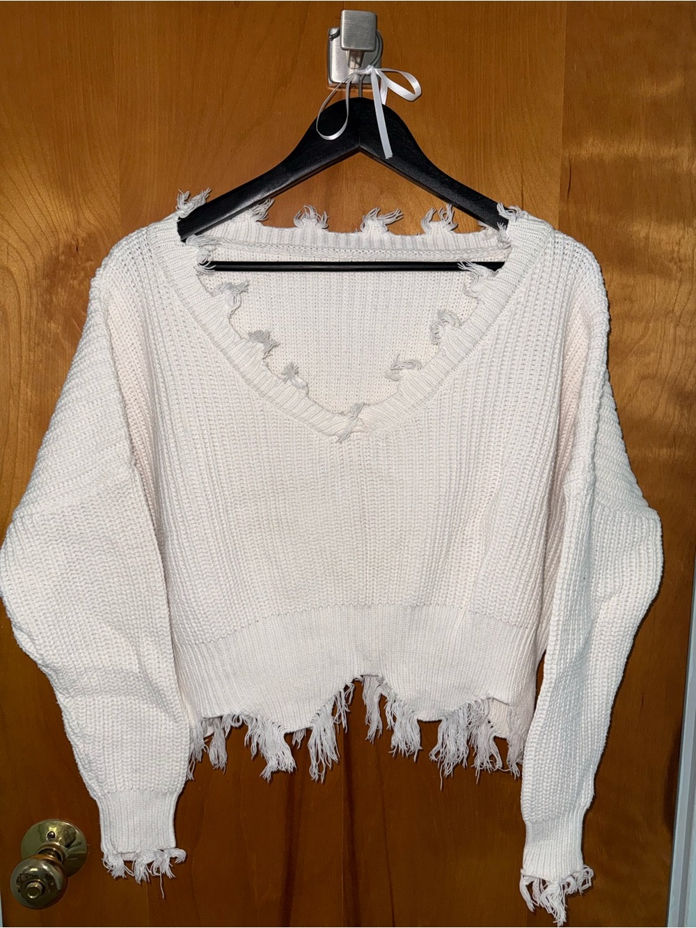 Distressed V-Neck Chunky Knit Sweater - White